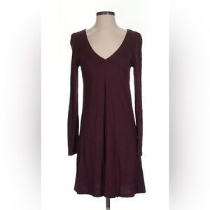 🌺 2/$20 H&M long sleeve burgundy v neck dress size medium